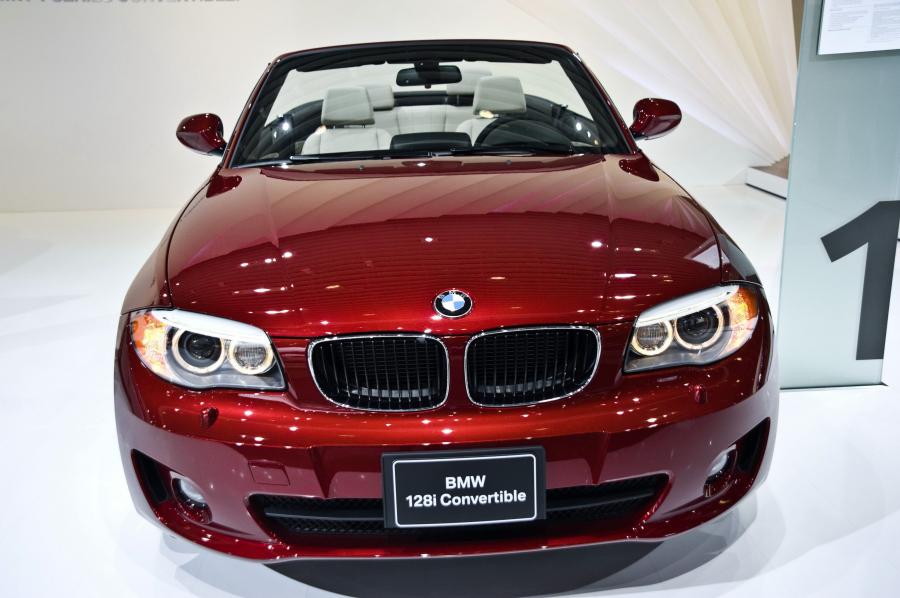  BMW 1-Series Convertible 2012 года  (фото 21 из 22)